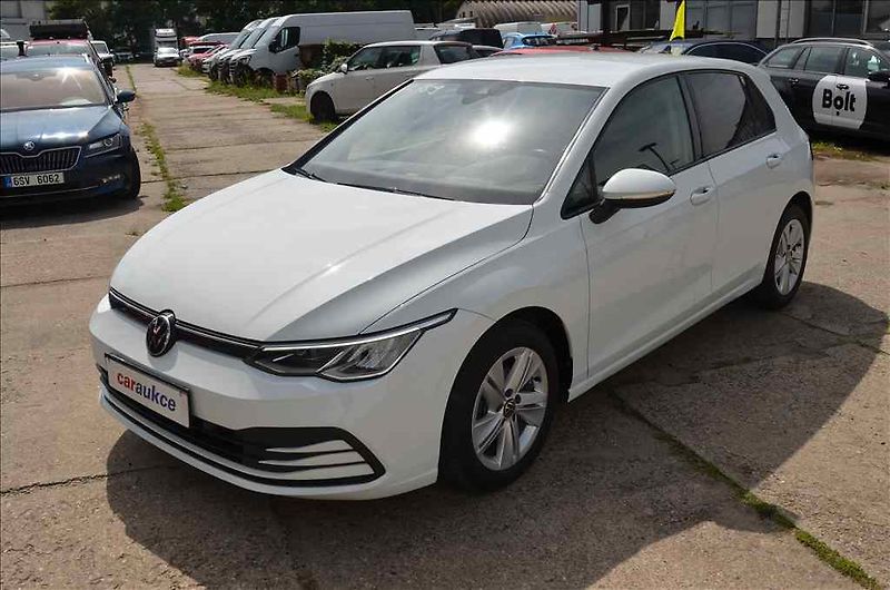 Volkswagen Golf (2021) KOMBI 1,0 TSI - fotka 1 z 20