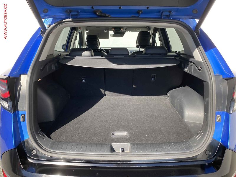 Kia Sportage (2023) 1.6 T-GDi, 2.maj,ČR, TOP - fotka 7 z 19