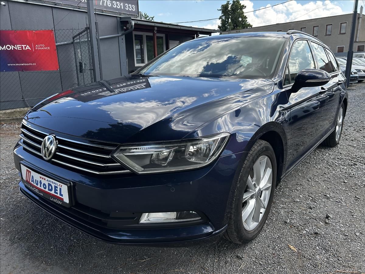 Volkswagen Passat 1,6 TDi  Navi,Tažné,Výhřev,ACC