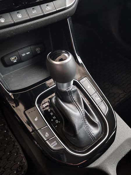 Hyundai i30 (2024) 1.0 T-GDi 74kW DCT Family - fotka 16 z 21
