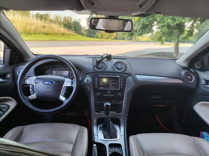 Ford Mondeo (2011) Prodám zachovalý Ford Mondeo M - fotka 12 z 20