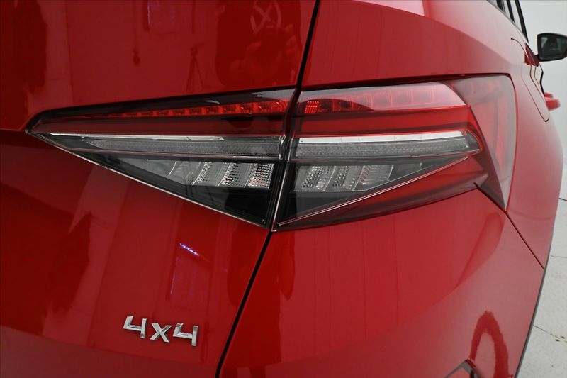 Škoda Kodiaq 2,0 TDI 147 KW DSG 4X4 TAŽNÉ Z - fotka 31 z 32