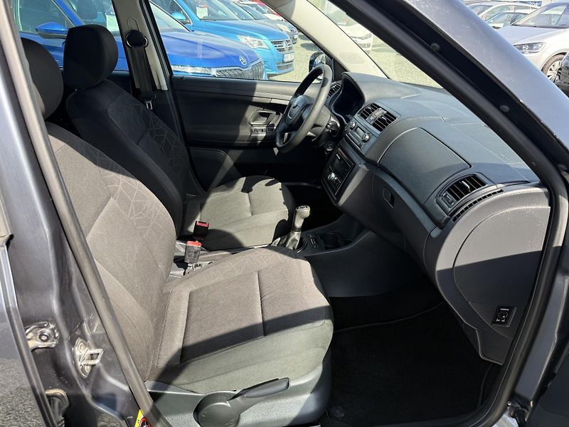 Škoda Fabia 1.2 TSI FAMILY - fotka 10 z 13