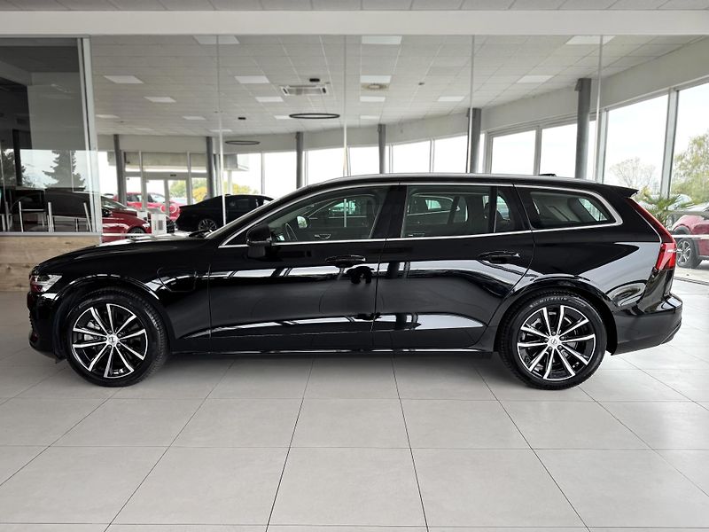 Volvo V60 T6 AWD*Recharge*KeyLess*Tažné - fotka 8 z 39