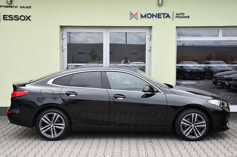 BMW Řada 2 218d NAVI LED REZERVACE - fotka 12 z 39
