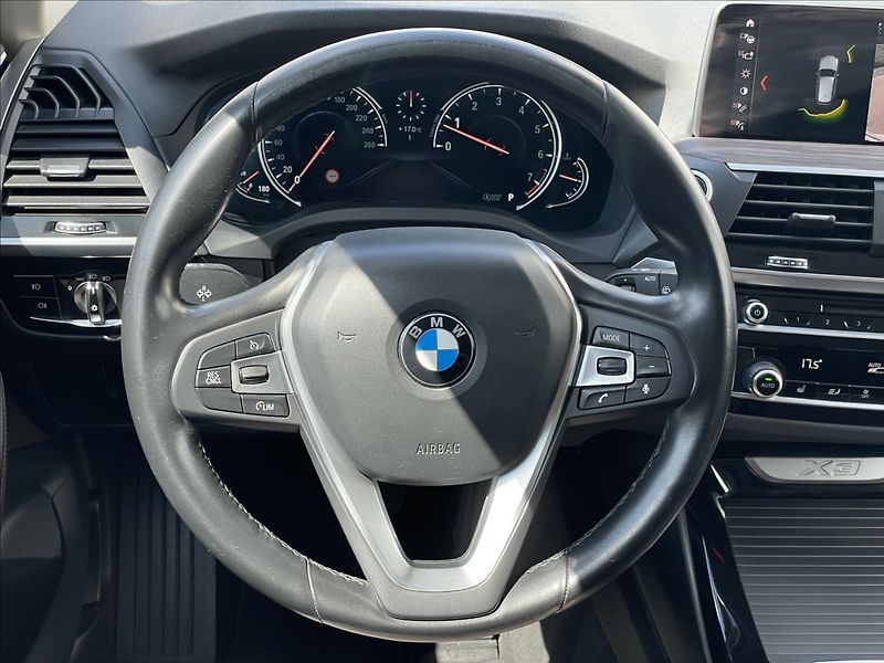 BMW X3 2,0 xDrive20i AT8 LED - fotka 8 z 22