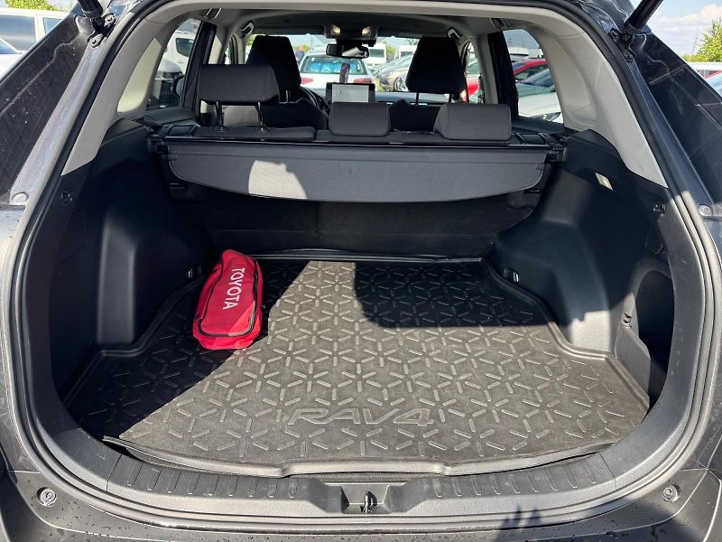 Toyota RAV4 (2023) COMFORT 2.5 HYBRID 131kW 4WD  - fotka 6 z 11