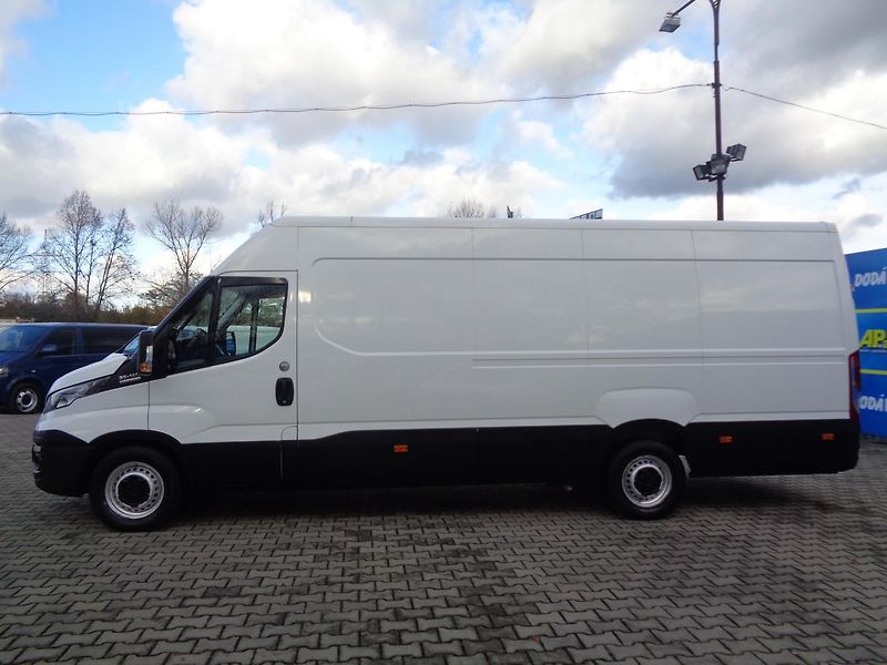 Iveco Daily 2,3 HPT  MAXI AUTOMAT KLIMA - fotka 4 z 32