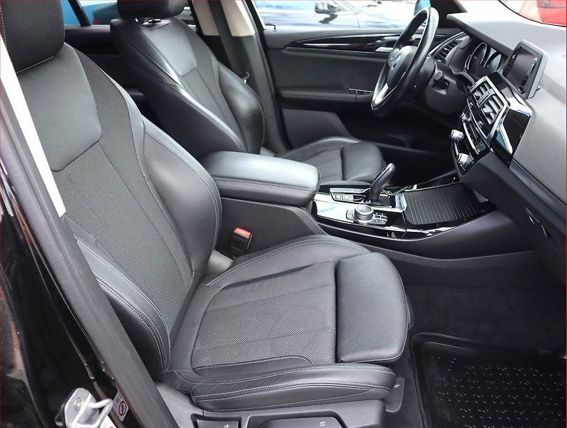 BMW X3 (2018) xDrive20d - fotka 9 z 21