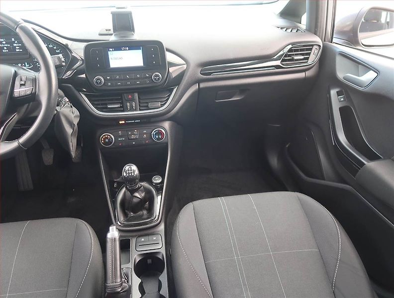 Ford Fiesta (2017) 1.1, Serv.kniha, Park. senzory - fotka 8 z 13