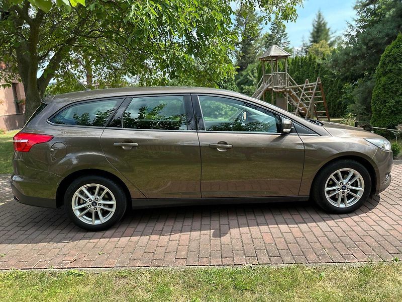 Ford Focus (2016) 1.0Ecoboost 74kw Business - fotka 8 z 25