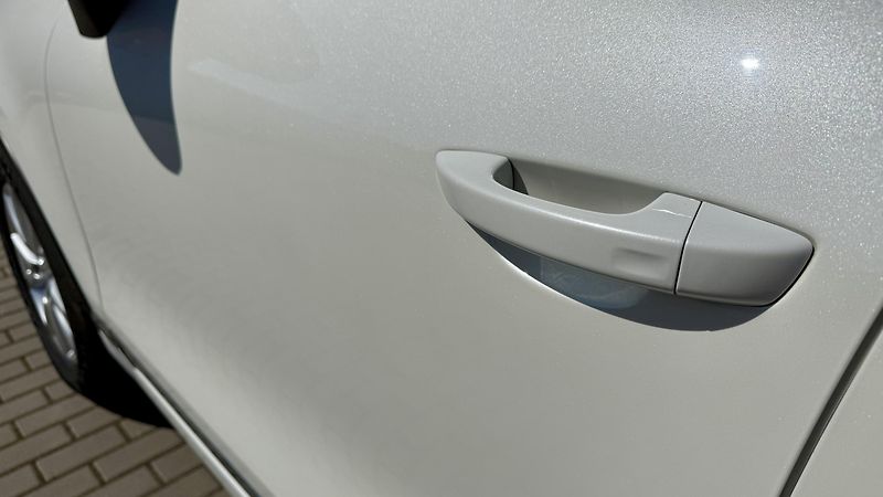 Volkswagen Touareg 3.0TDi*193kW*R-LINE*PERLEŤ - fotka 11 z 44