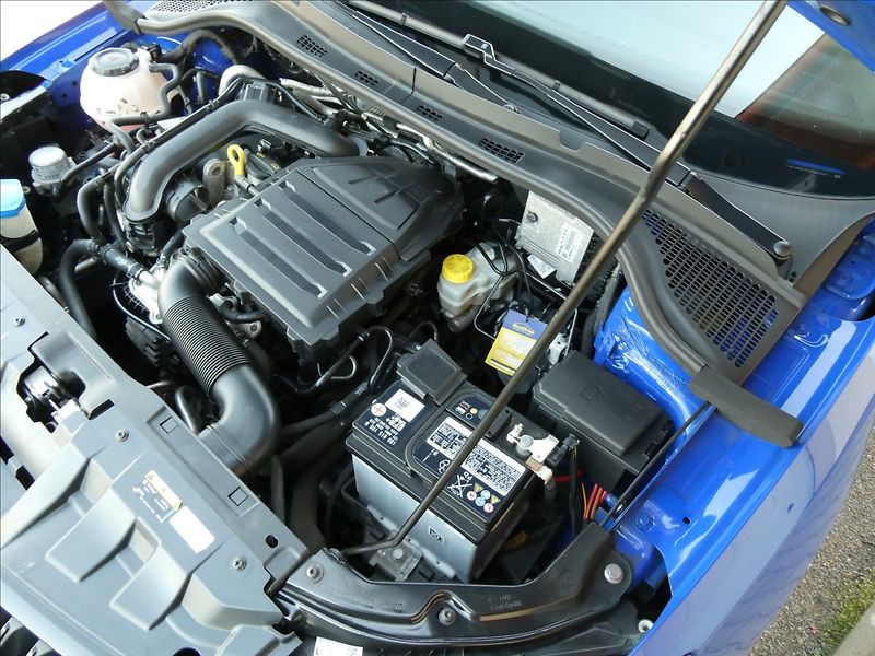 Škoda Fabia 1,0 TSi 70kW STYLE,2x kola,ČR - fotka 40 z 42
