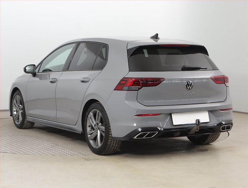 Volkswagen Golf (2021) R-Line 1.5 TSI, Kůže, Navi - fotka 4 z 20