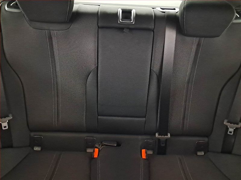 BMW Řada 4 (2019) 420i, Serv.kniha, Tempomat - fotka 10 z 17