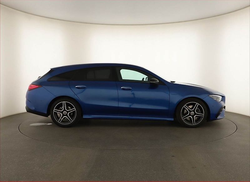 Mercedes-Benz CLA (2025) 200 - fotka 6 z 17