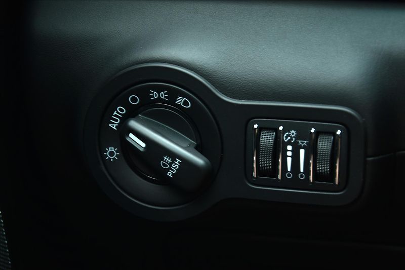 Maserati Ghibli 3.0 S Q4 302kW NAVI - fotka 26 z 29