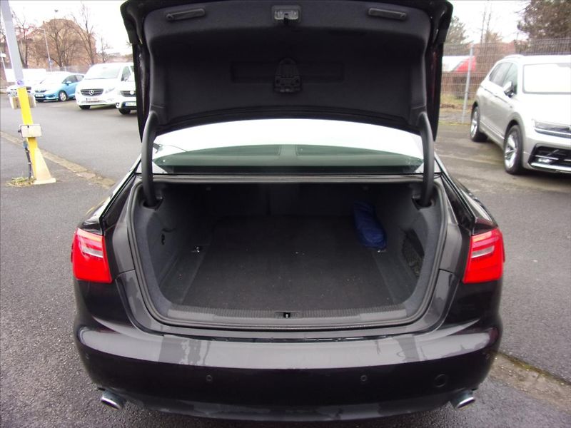 Audi A6 3,0 TDI V6 Quattro 150kW - fotka 14 z 28