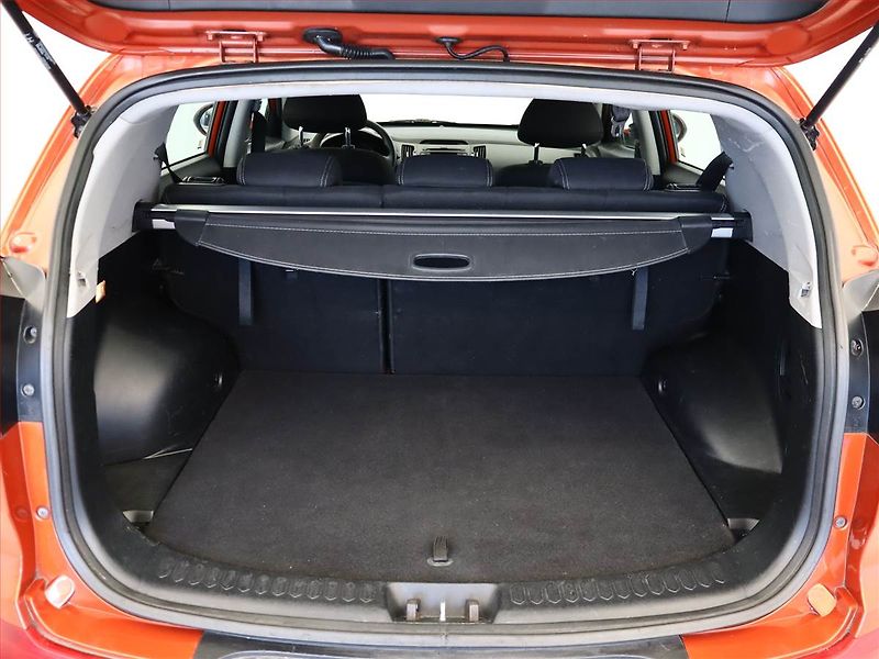 Kia Sportage (2012) 1.6 GDI, po STK, slušný stav - fotka 11 z 12