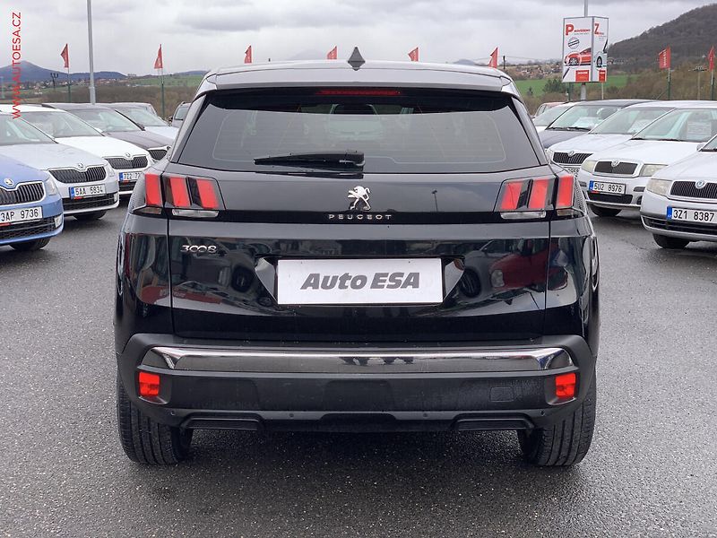 Peugeot 3008 (2019) 1.5HDi, Active, navi - fotka 5 z 18