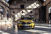 BMW X2.