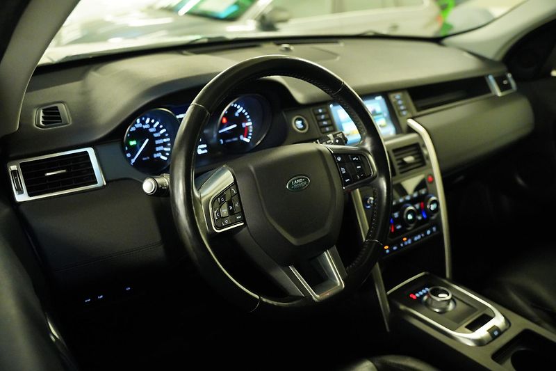 Land Rover Discovery Sport - fotka 15 z 33