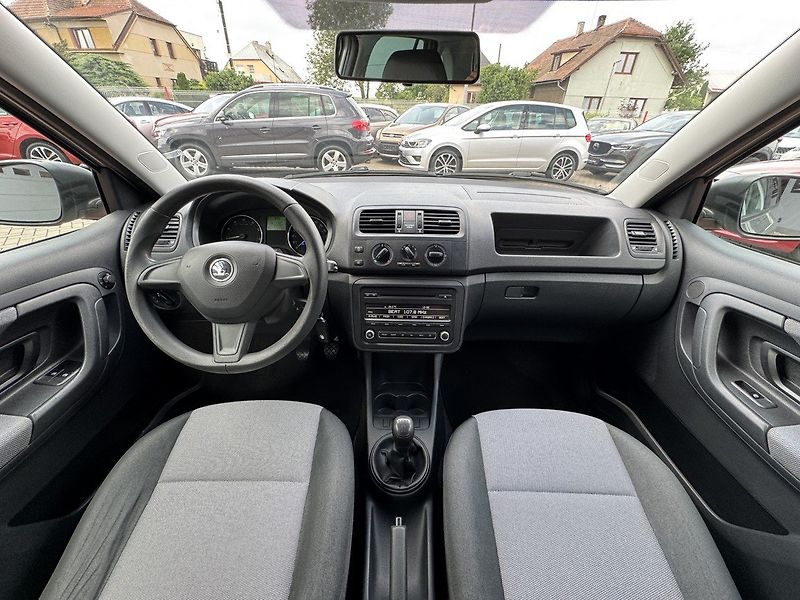 Škoda Fabia (2014) 1.2HTP Active Klima Tažné Z. - fotka 6 z 49