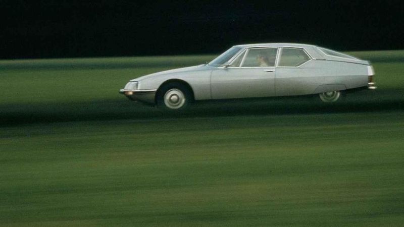 Poháněl ho šestiválec od Maserati