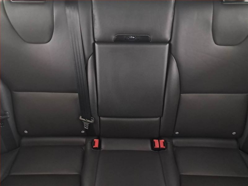 Volvo XC60 (2017) D4, Automat, Kůže, Navi - fotka 10 z 17