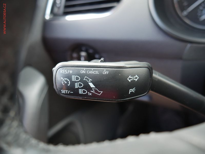 Škoda Octavia (2014) 1.2 TSI, ČR, AC, výhřev sed - fotka 12 z 18