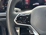 Volkswagen Golf (2023) 2.0 TSI DSG GTI - náhled 13