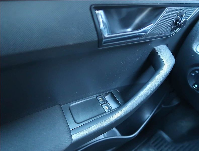Škoda Fabia (2015) 1.0, Serv.kniha - fotka 14 z 14
