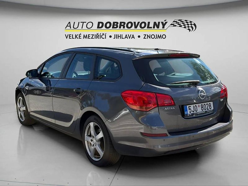 Opel Astra J SPORTS TOURER ENJOY A17DTR M - fotka 5 z 21