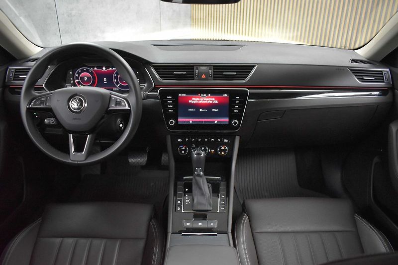 Škoda Superb 2.0 TDI L&K*2xKOLA*DSG*ACC*ČR* - fotka 7 z 42