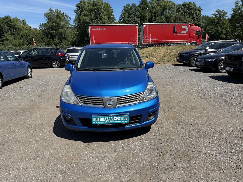 Nissan Tiida 1.8i - fotka 2 z 20