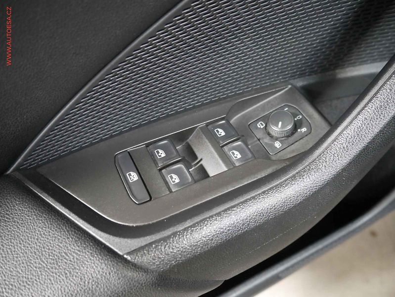 Škoda Octavia (2020) 2.0 TDI, DSG, navi, LED - fotka 20 z 21