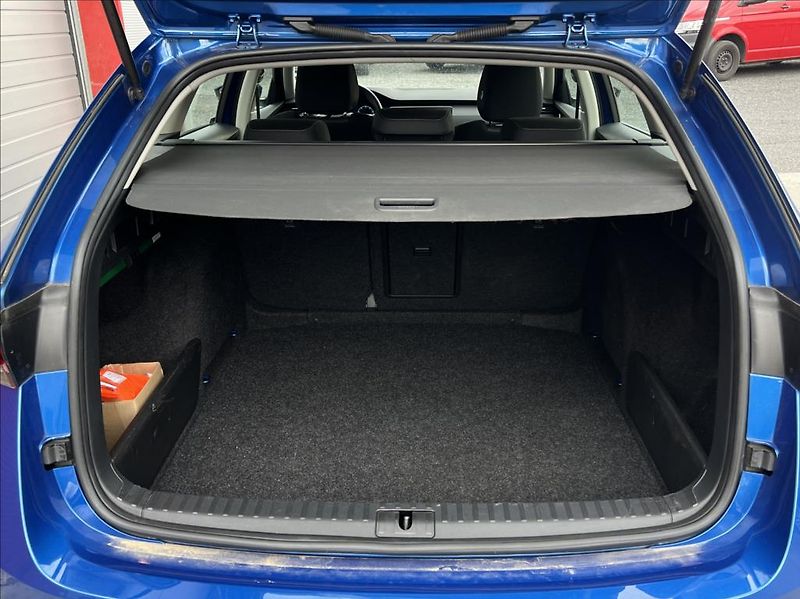 Škoda Octavia 2,0 TDI 85kW Ambition Combi - fotka 15 z 30