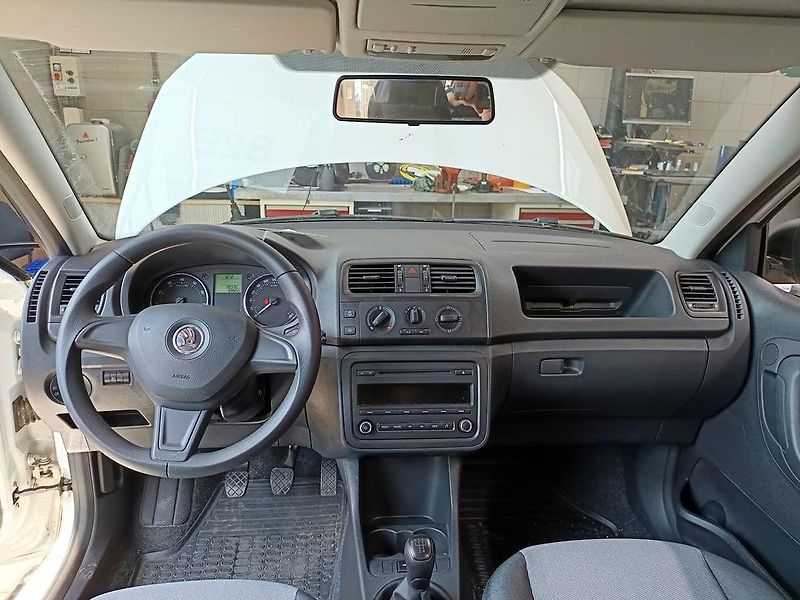 Škoda Fabia (2014) 1,2 Active+  29 000 km !!!!!!! - fotka 13 z 16