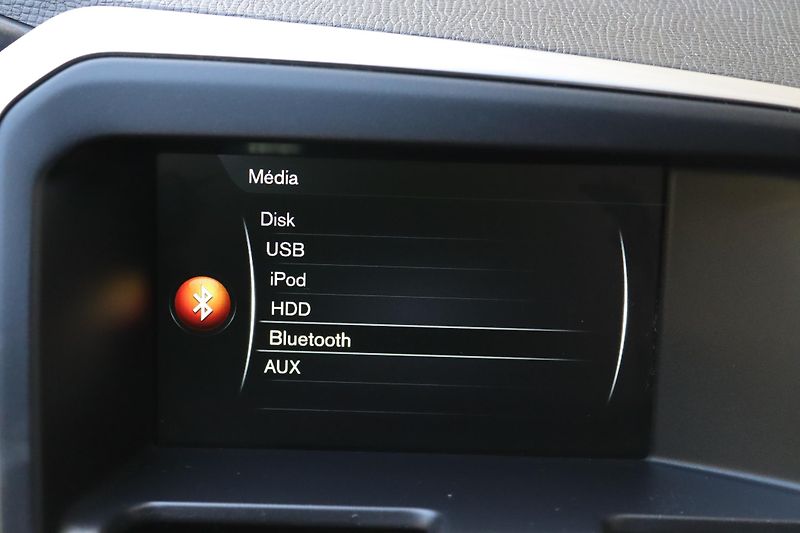 Volvo XC60 D4 2.0 133kW AT DPH - fotka 29 z 50