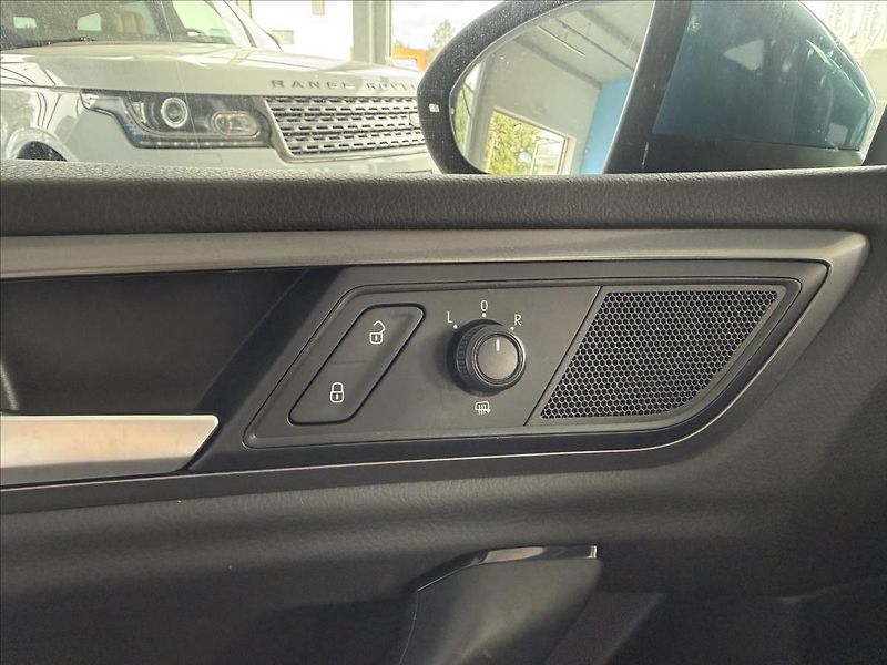 Volkswagen Golf Sportsvan 1,2   TSI 63kW,SERVISKA,2.MAJ - fotka 11 z 24