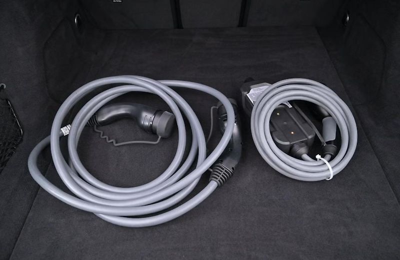 BMW i4 eDrive40 GC SoH 96% Tažné Kam - fotka 23 z 26