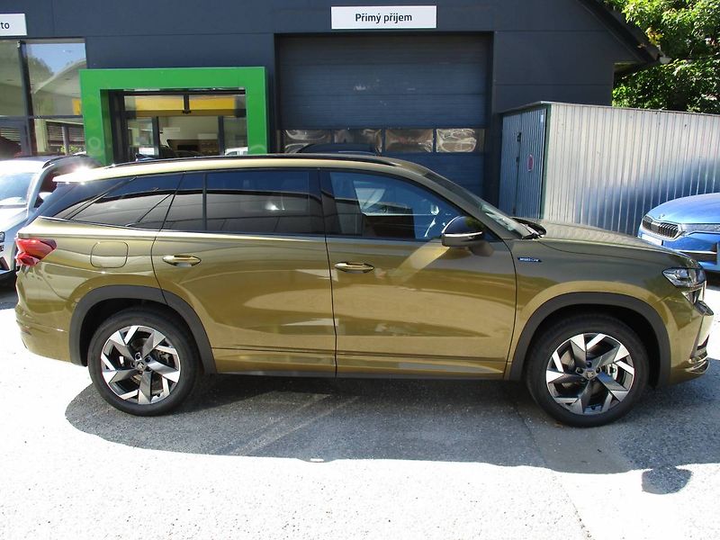 Škoda Kodiaq Sportline 2,0TDI 142kW 4x4 DSG - fotka 4 z 14