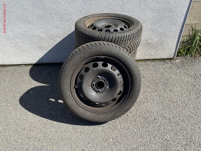 Volkswagen Golf (2015) 1.6 TDi, DSG, výhřev sed. - fotka 18 z 18