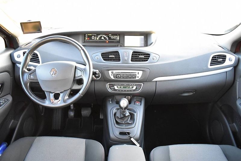 Renault Scénic 1,2 Tce PARIS,NAV,TZ,AKCE! - fotka 10 z 17