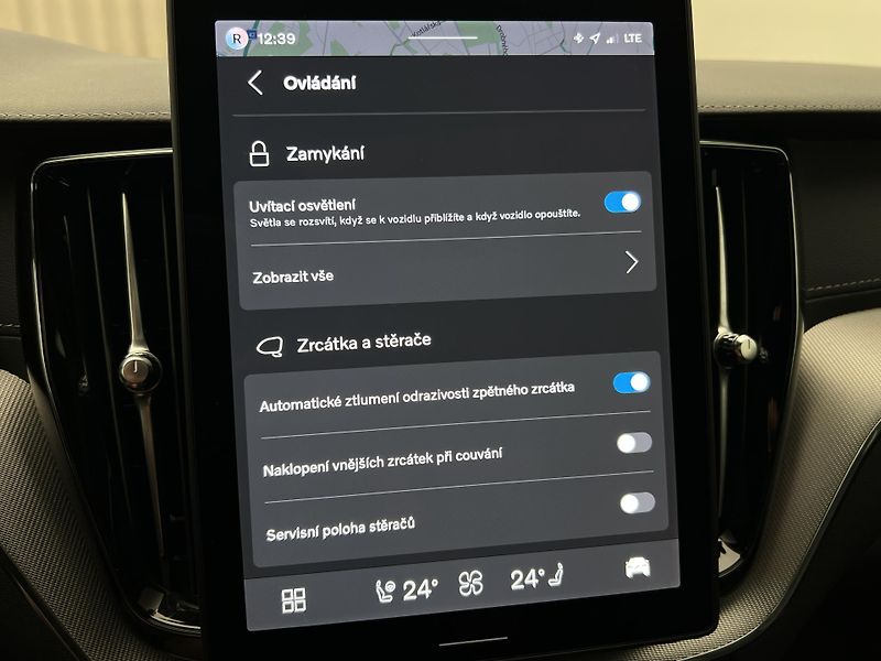 Volvo XC60 T8 AWD ULTRA BLACK RECHARGE CZ - fotka 41 z 50