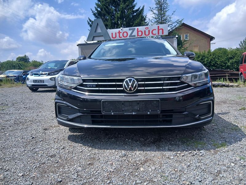 Volkswagen Passat GTE Plug-in hybrid, kůže - fotka 5 z 58
