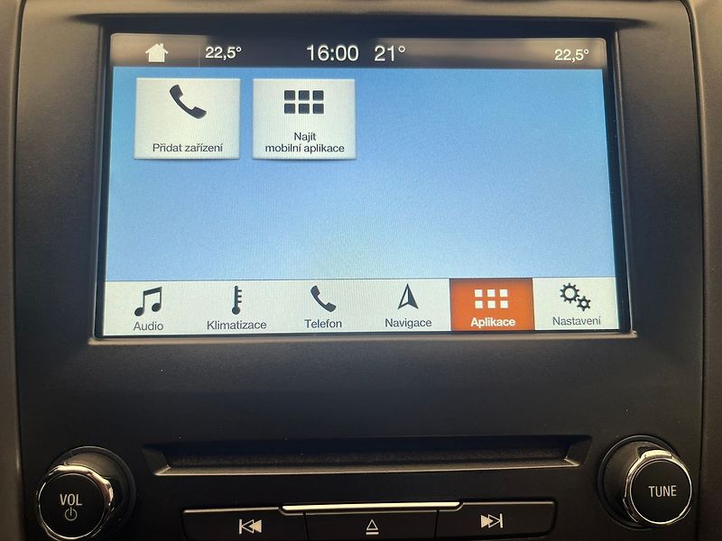 Ford Mondeo 2.0 TDCi Titanium manuál Cebia - fotka 19 z 49