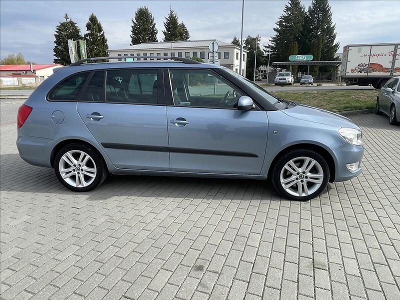 Škoda Fabia 1,2 TSi 77kw Klimatronic ESP T - fotka 5 z 32