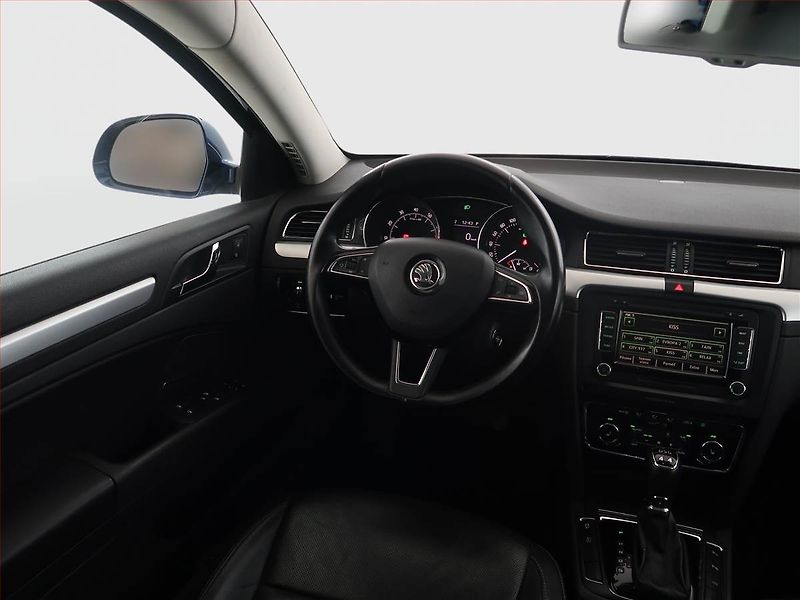 Škoda Superb (2013) Elegance 3.6 FSI V6, 4X4 - fotka 7 z 27