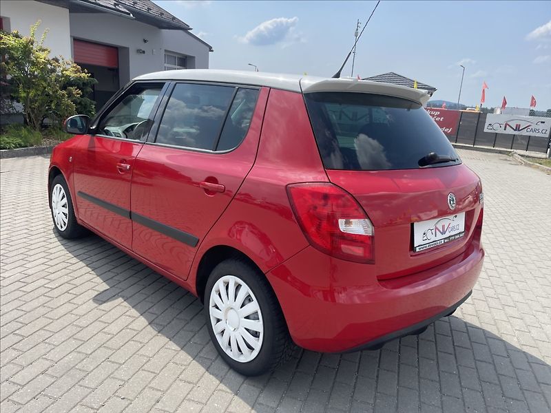 Škoda Fabia 1,6 i 77kw Sportline Klimatron - fotka 3 z 40